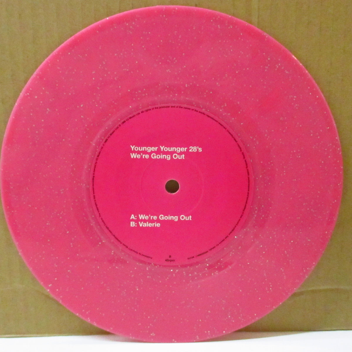 YOUNGER YOUNGER 28'S (ヤンガー・ヤンガー・トウェンティーエイツ) - We're Going Out (UK 限定ラメ入りピンクヴァイナル 7インチ+光沢固紙ジャケ)
