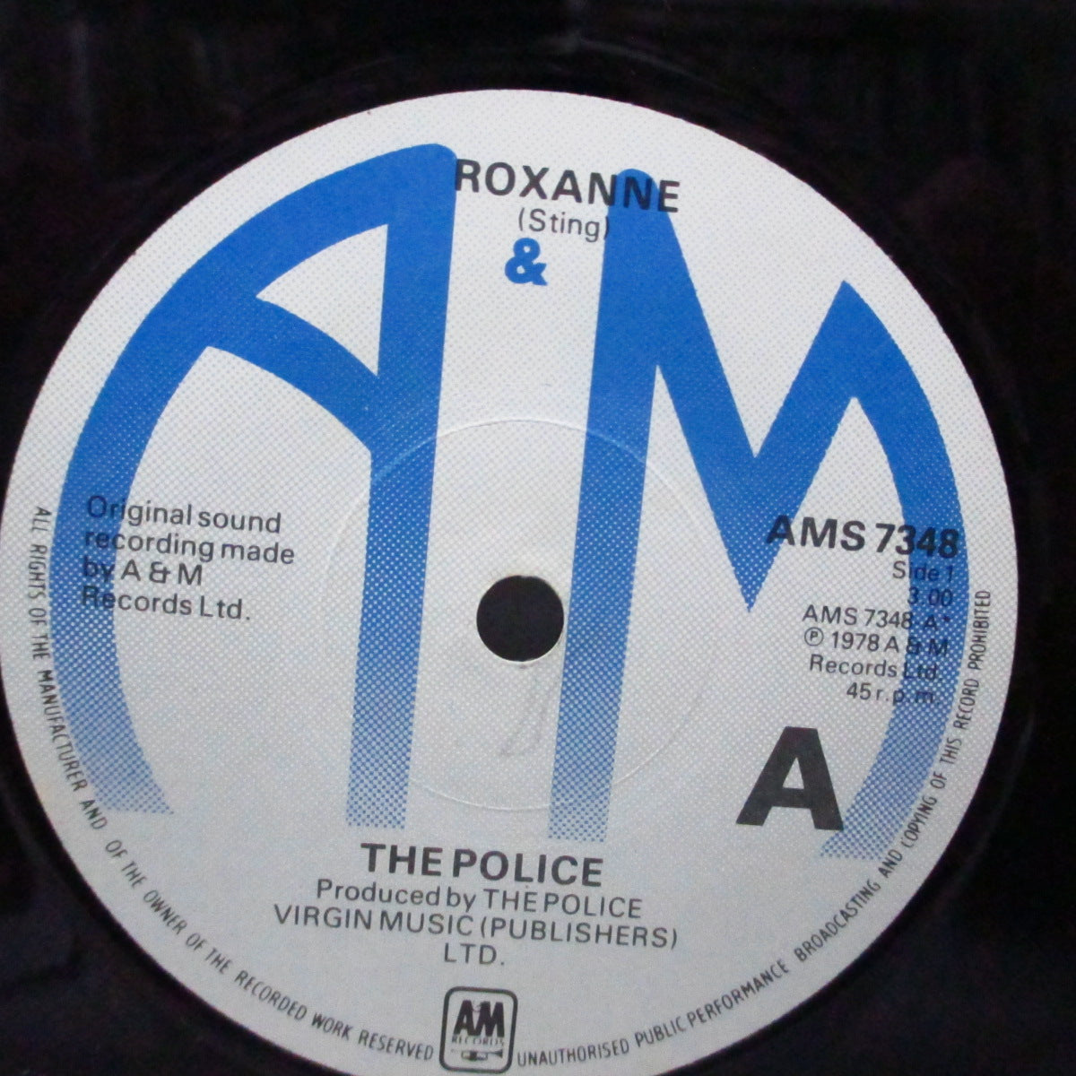 POLICE, THE (ザ ・ポリス) - Roxanne / Peanuts (UK '79 再発「青ロゴ」フラットセンター「黒盤」ステレオ 7"/光沢ソフト紙「グループ写真」ジャケ)