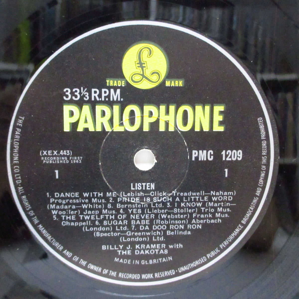 BILLY J.KRAMER WITH THE DAKOTAS (ビリー J.クレーマー・ウィズ・ザ・ダコタス) - Listen... (UK オリジナル「モノラル」LP/表面コーティング3面折り返ジャケ) '64年ファーストアルバム!