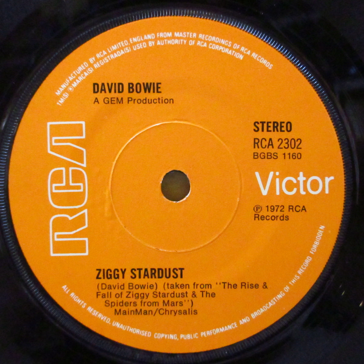 DAVID BOWIE (デヴィッド・ボウイ) - The Jean Genie (UK '73 2ndプレス「MainMan/Chrysalis 出版ラベ・フラットセンター」7インチ+ダイカット黒スリーブ)