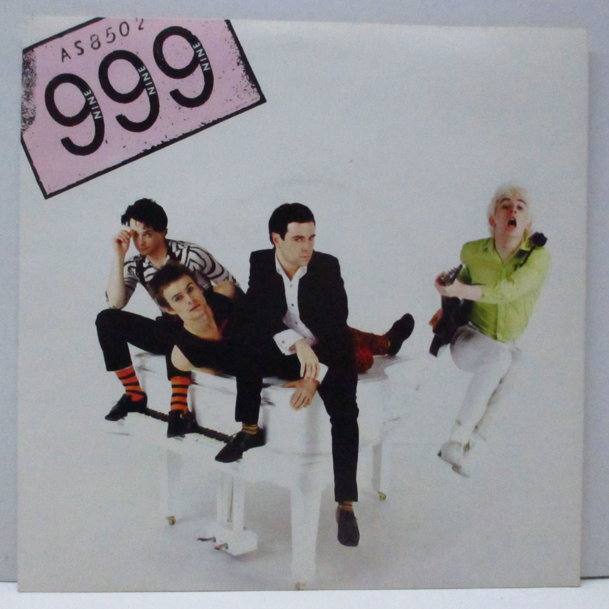 999 (ナイン・ナイン・ナイン) - Me And My Desire / Crazy (UK オリジナル「ラウンドセンター」7"/光沢固紙折り返しジャケ)