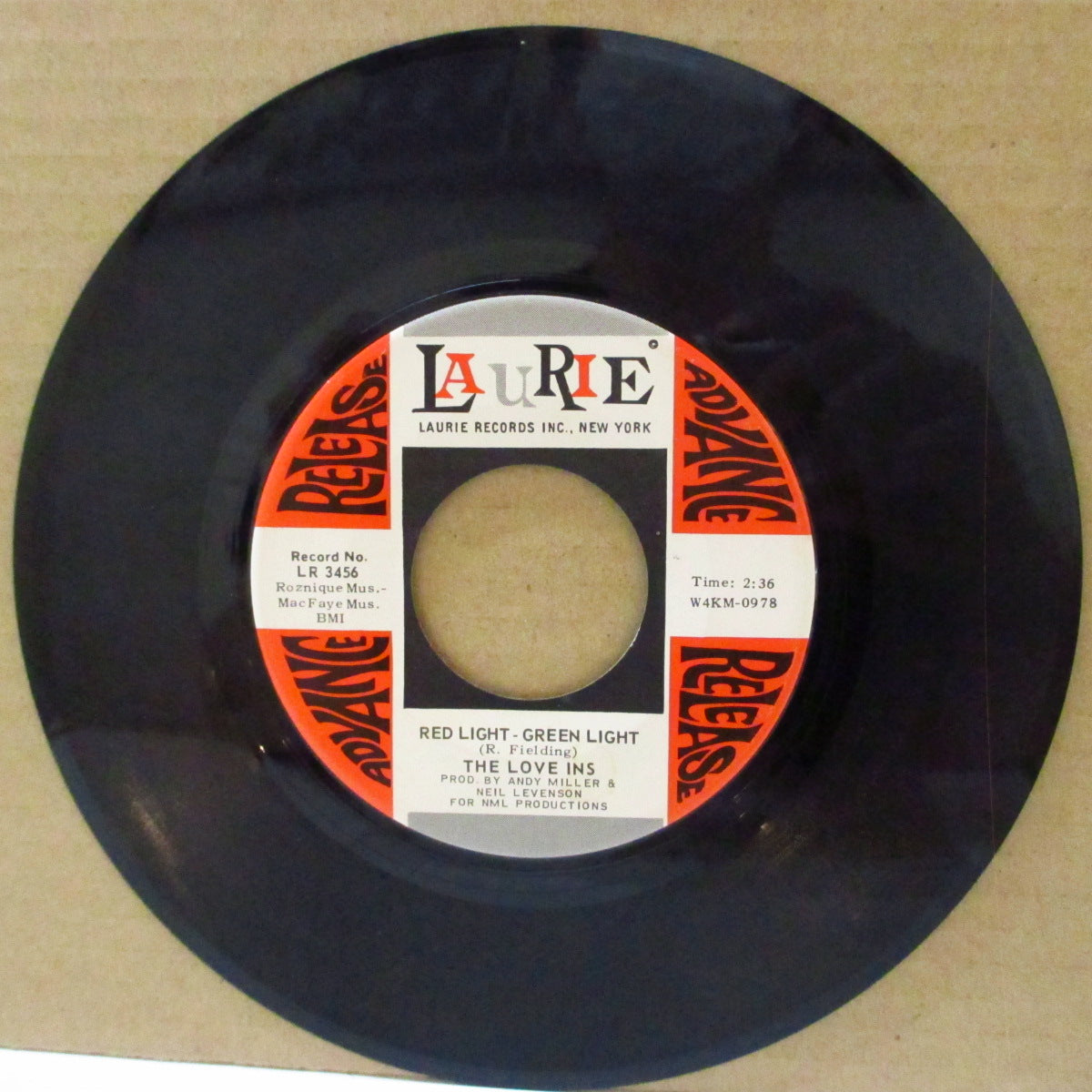LOVE INS, THE (ザ・ラブ・インズ) - Red Light - Green Light (US '68 アドバンス・プロモ・ラベ7インチ)ミッドテンポ・バブルガム調の美メロ・ソフト・ポップス!