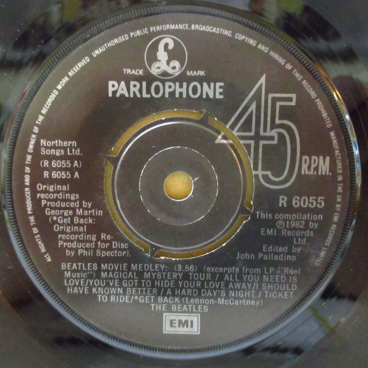 BEATLES (ビートルズ) - Beatles Movie Medley (UK '82 オリジナル「ラウンドセンター」 7インチ+光沢ソフト紙ジャケ)