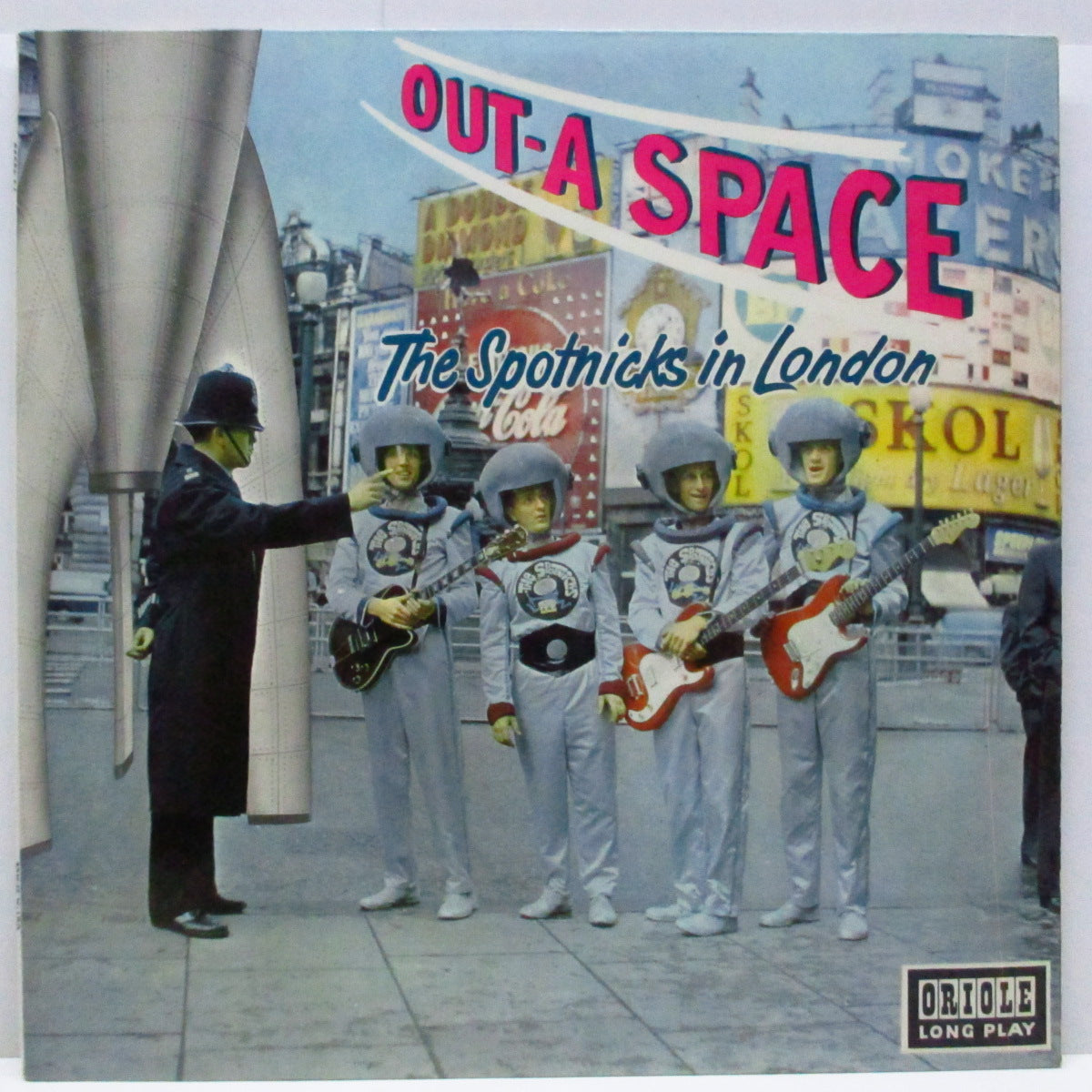 SPOTNICKS (スプートニクス) - Out-A-Space, The Spotnicks In London (UK オリジナル「モノラル」LP/表面コーティング折り返ジャケ)