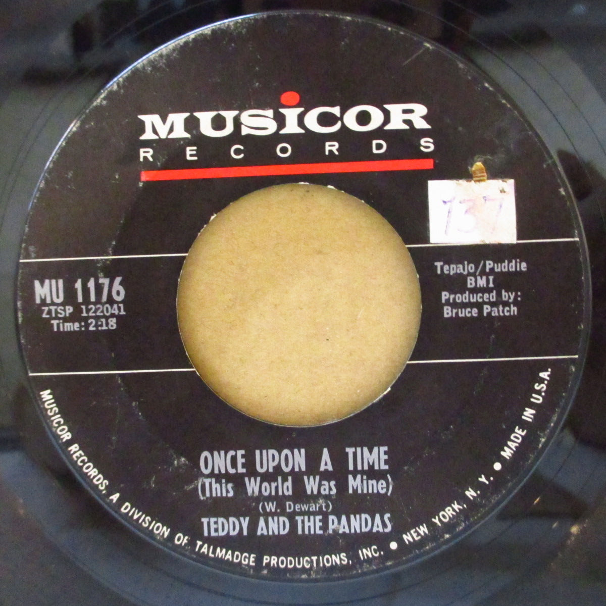 TEDDY AND THE PANDAS (テディ・アンド・ザ・パンダス) - (Bye Bye) Out The Window (US '65 ミュージコー社再発 7インチ)美メロ・ボップ・ガレージ!