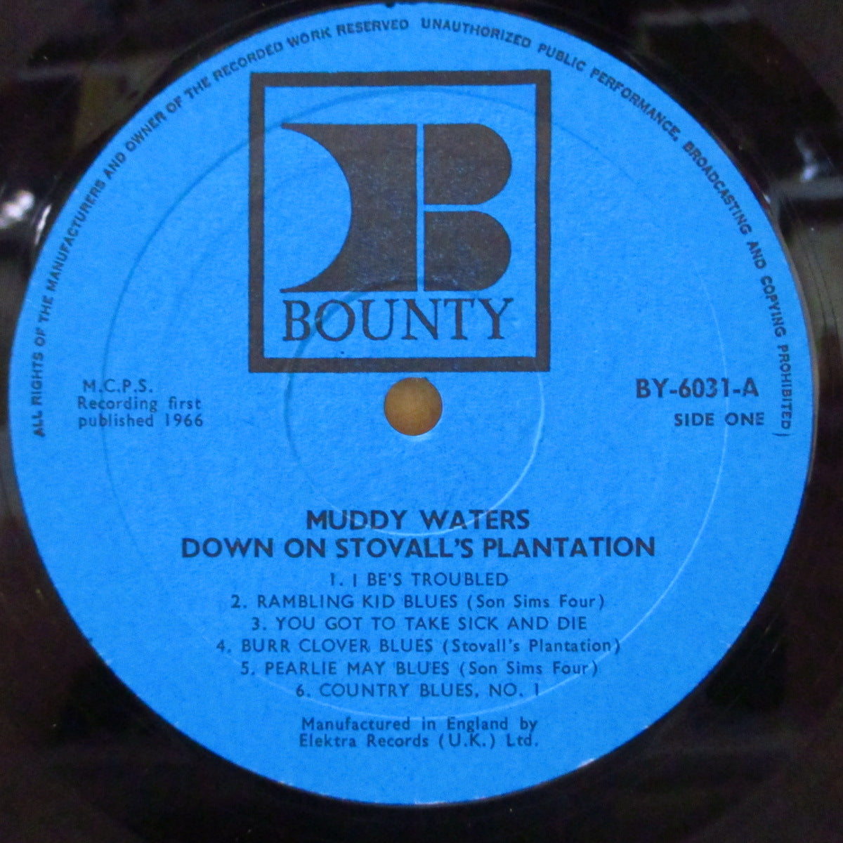 MUDDY WATERS (マディ・ウォーターズ) - Down On Stovall's Plantation (UK '66 オリジナル・モノラル LP/両面コーティング・ジャケ)'41〜'52年貴重音源編集。