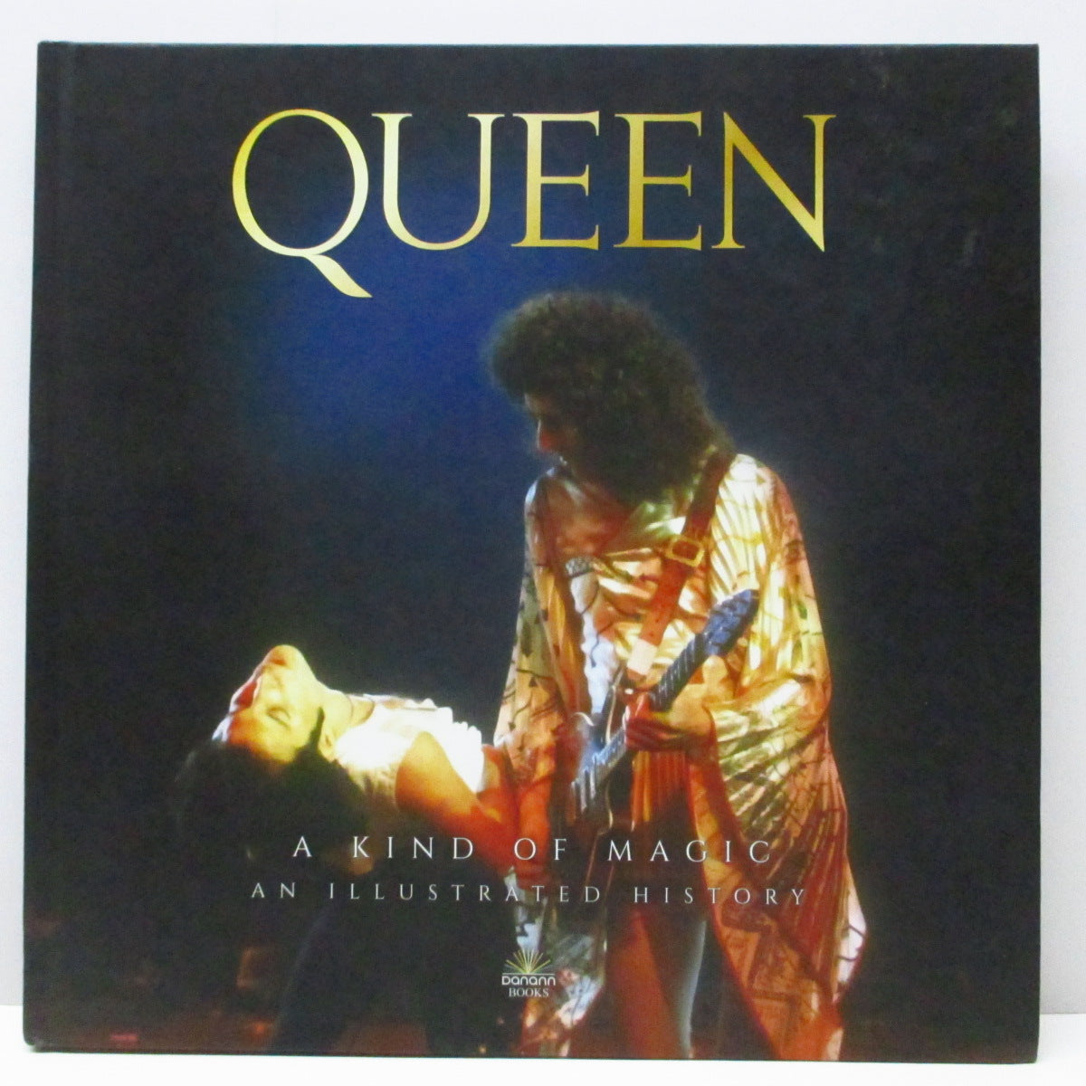 QUEEN (Michael O'Neill 著) (クイーン) - A Kind of Magic: An Illustrated History (UK オリジナル「ハードカバー」ブック) 写真+クイーン史