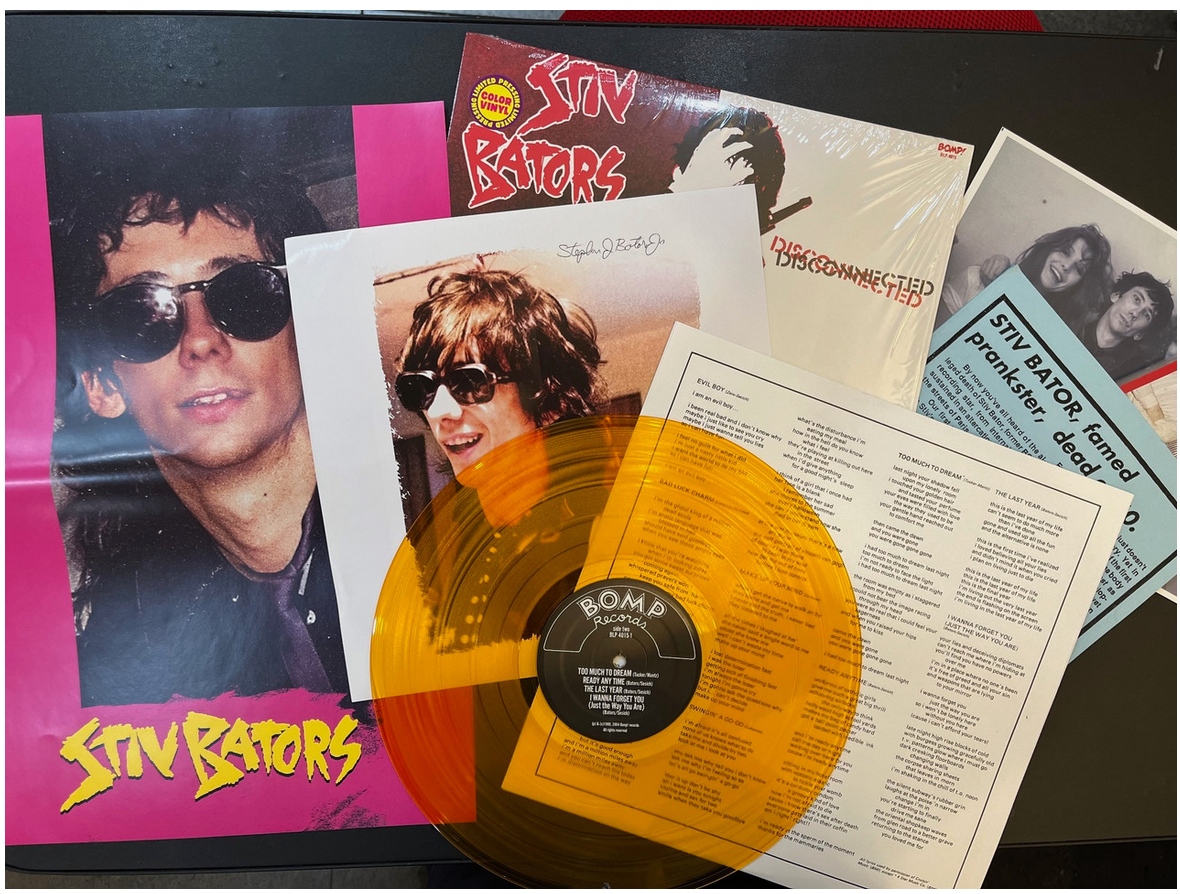STIV BATORS (スティヴ・ベイターズ) - Disconnected - Stiv Set #3 (US 正規限定再発「ゴールドヴァイナル」LP+CD-R、ポスター、白黒写真、フライヤー2枚、アウタースリーブ/ New) 限定「米Bomp! ストアエディション」!