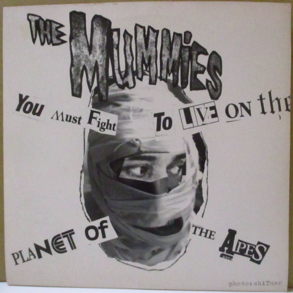 MUMMIES (マミーズ) - (You Must Fight To Live) On The Planet Of The Apes +3 (US '93 オリジナル「B面にイラスト無しラベ」 7インチ/光沢固紙ジャケ)