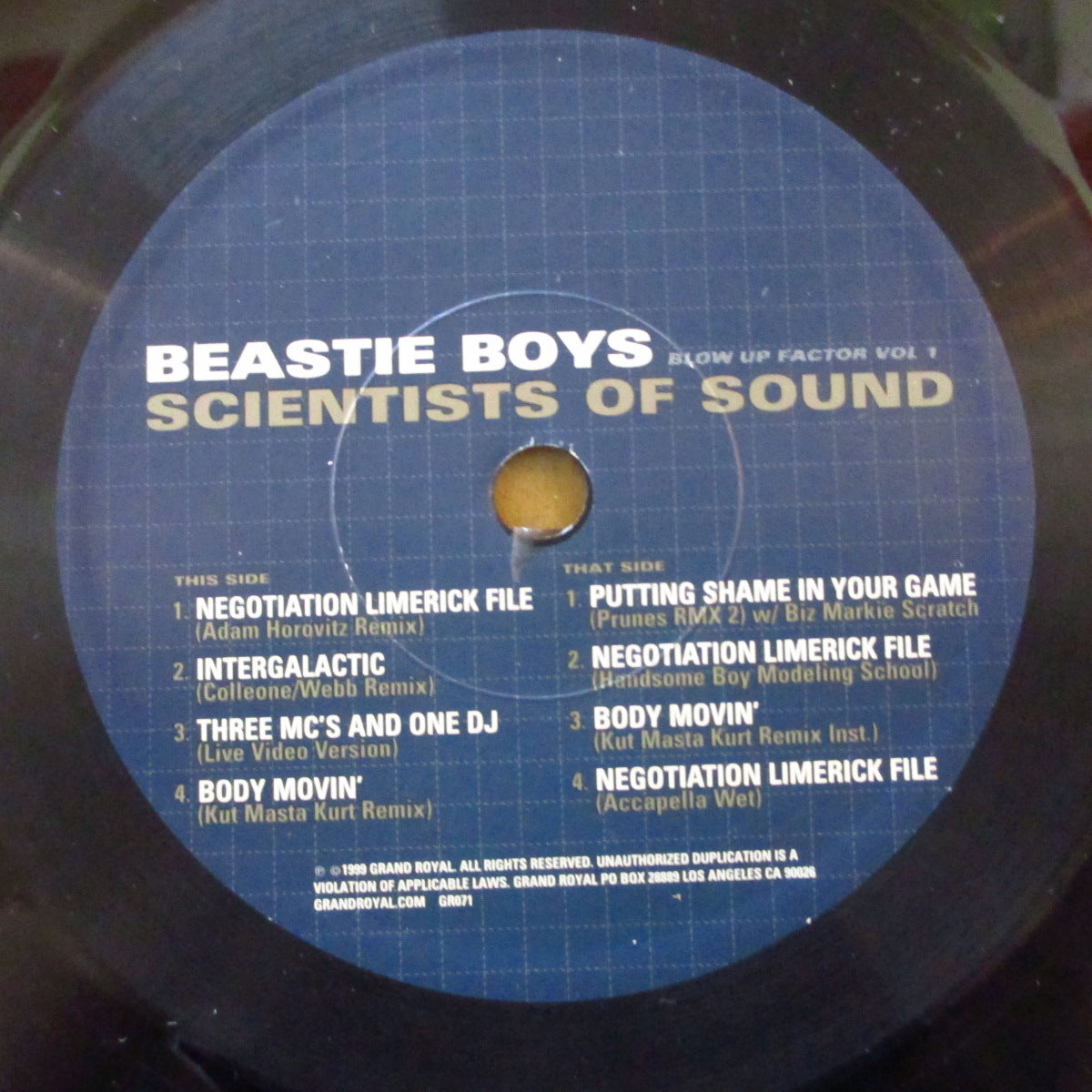 BEASTIE BOYS (ビースティ・ボーイズ) - Scientists Of Sound - The Blow Up Factor (US '99 オリジナル8曲入り 12インチ/レアステッカー付き片面ダイカットジャケ)