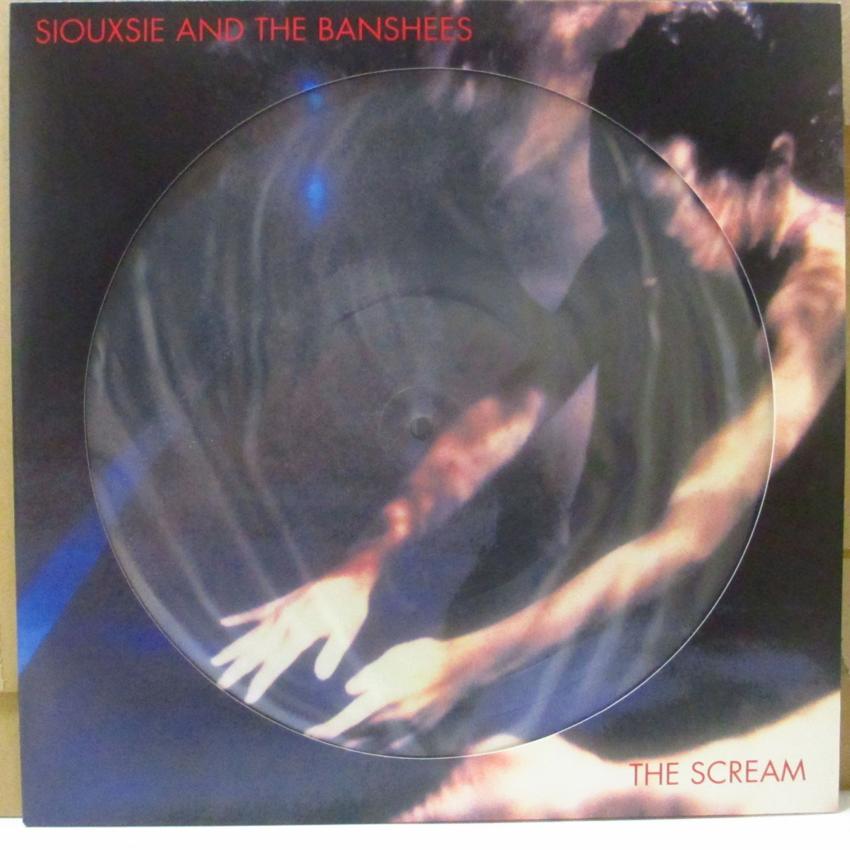 SIOUXSIE AND THE BANSHEES (スージー・アンド・ザ・バンシーズ) - The Scream (EU 限定再発ピクチャー LP+光沢インサート,PVC/光沢片面ダイカットジャケ)