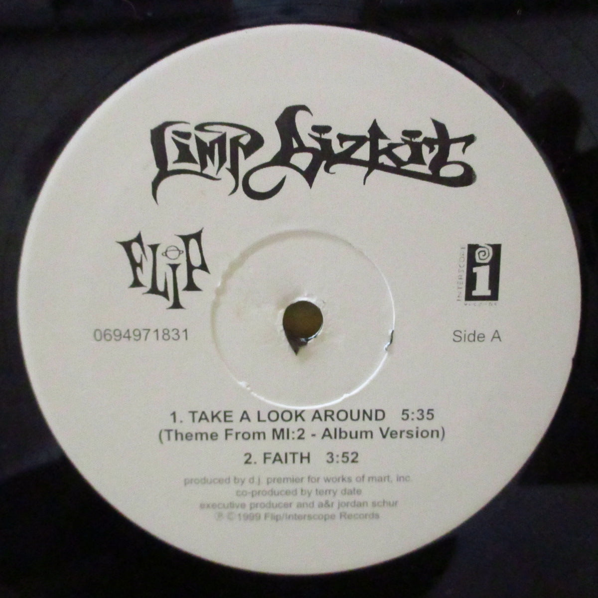 LIMP BIZKIT (リンプ・ビズキット) - Take A Look Around +2 (UK '99 オリジナル3曲入り33回転 12インチ/ダイカット・ジャケ)