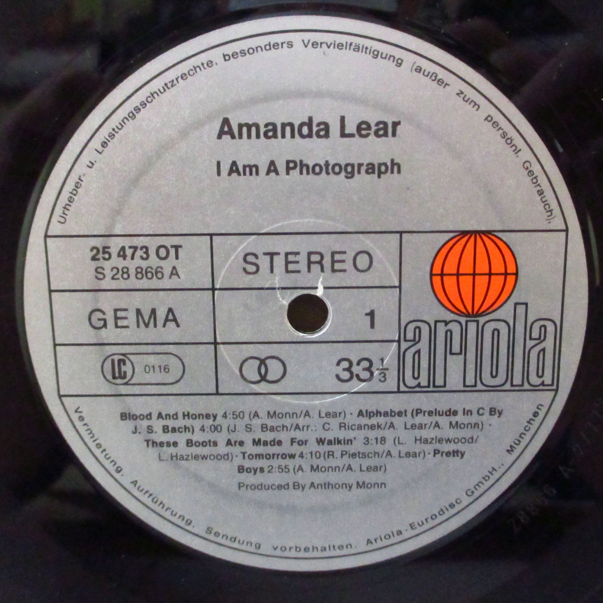 AMANDA LEAR (アマンダ・リア) - I Am A Photograph (ドイツ '77 再発品番「25473 XO」ステレオ LP+インナー、ヌードポスター) デビューアルバム!