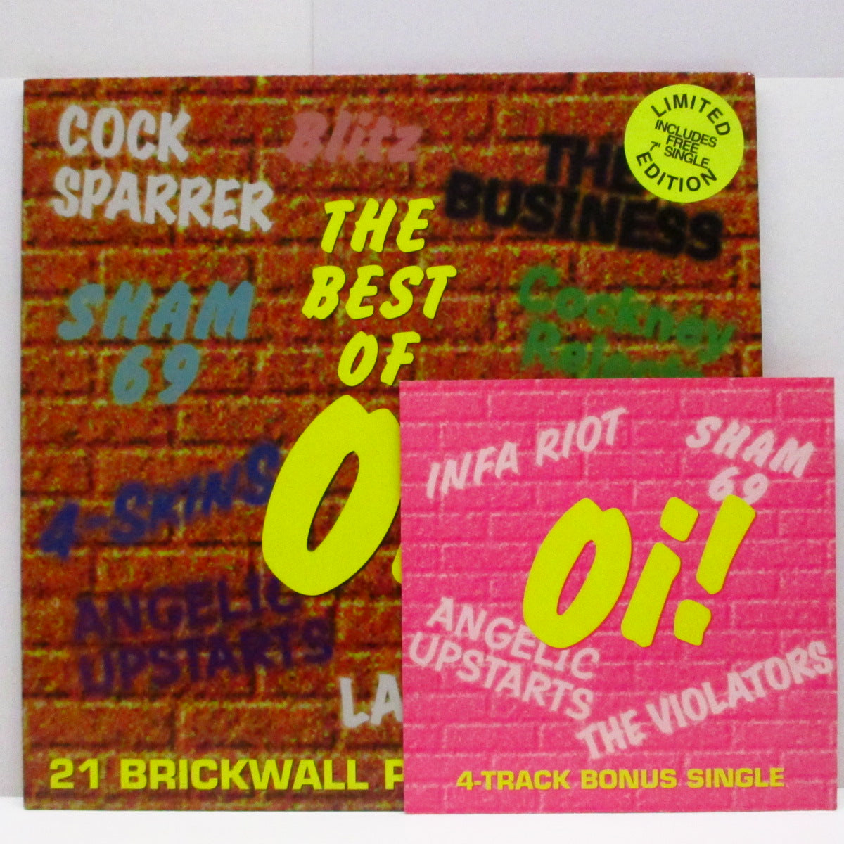 V.A. (80's UK Oi!コンピ!) - The Best Of Oi! : 25 Brickwall Classics (UK '96 限定再発「黒盤」LP+4曲入ボーナス 7"、ステッカー付ジャケ/DOJO LP 094)