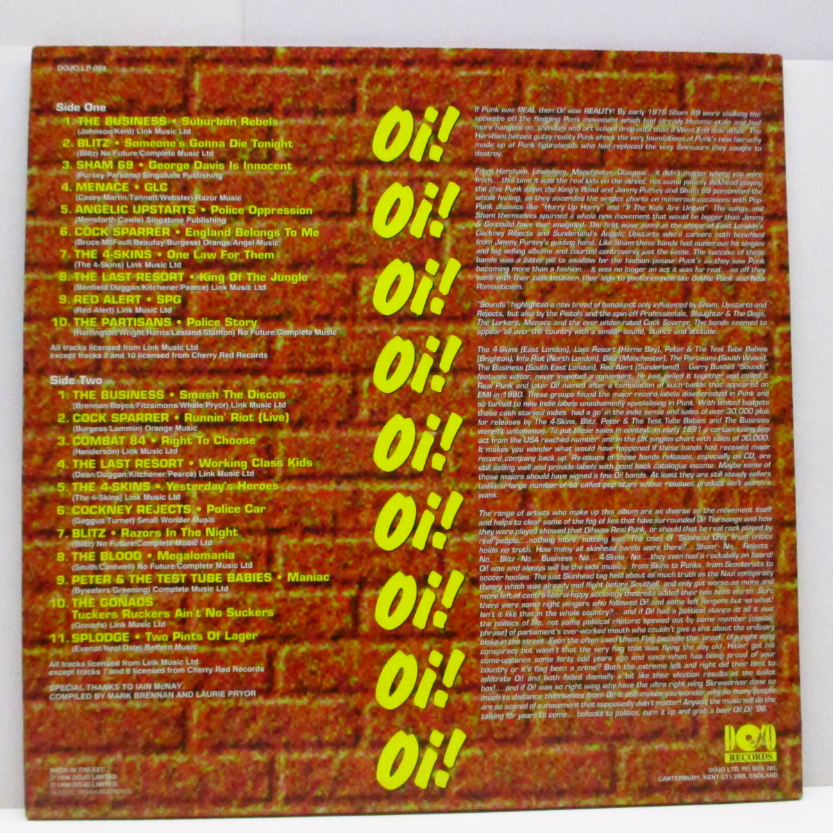 V.A. (80's UK Oi!コンピ!) - The Best Of Oi! : 25 Brickwall Classics (UK '96 限定再発「黒盤」LP+4曲入ボーナス 7"、ステッカー付ジャケ/DOJO LP 094)