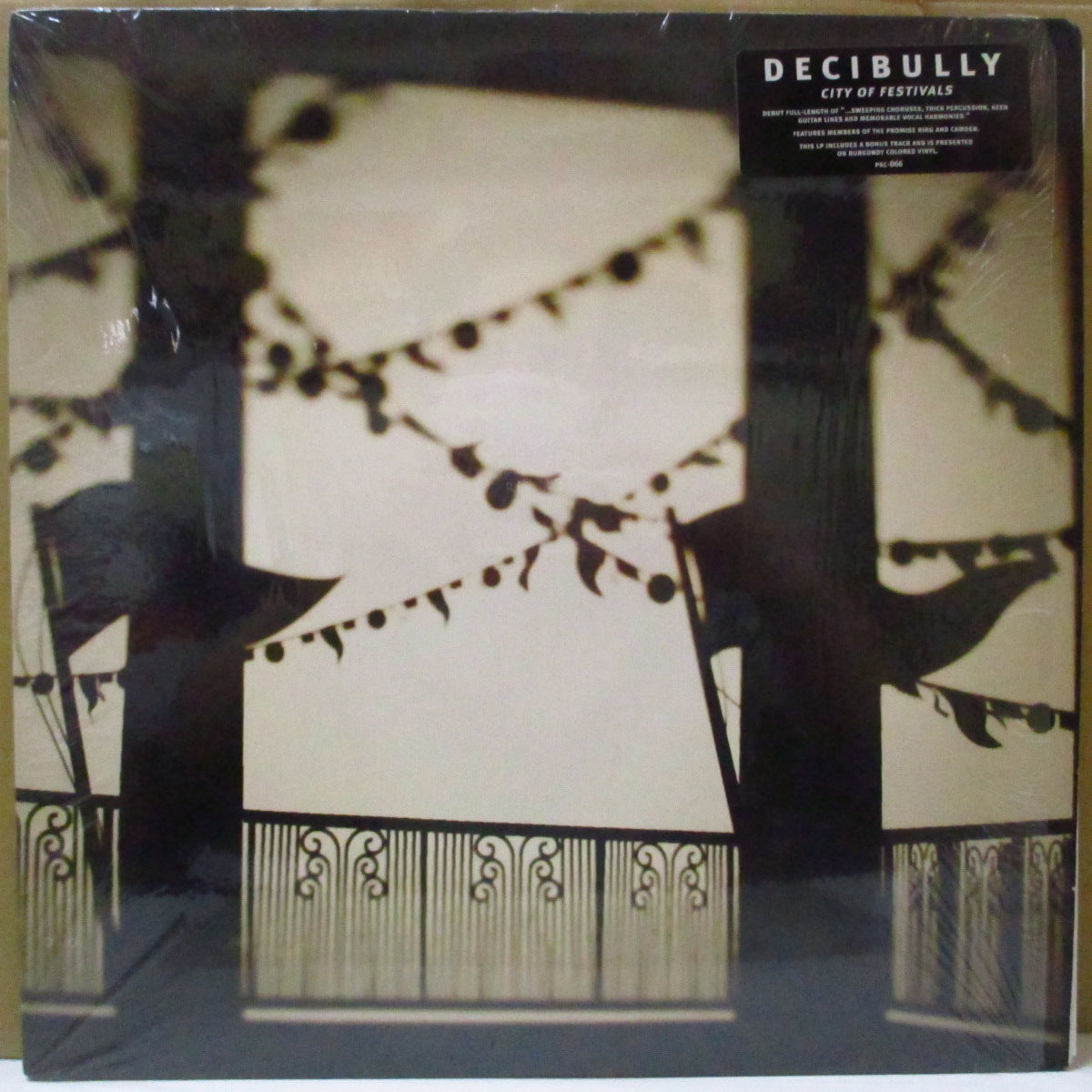 DECIBULLY (ディシブリー) - City Of Festivals (US 限定「ワインレッドヴァイナル」 LP/レアステッカー付き光沢ジャケ) '03年2ndアルバム