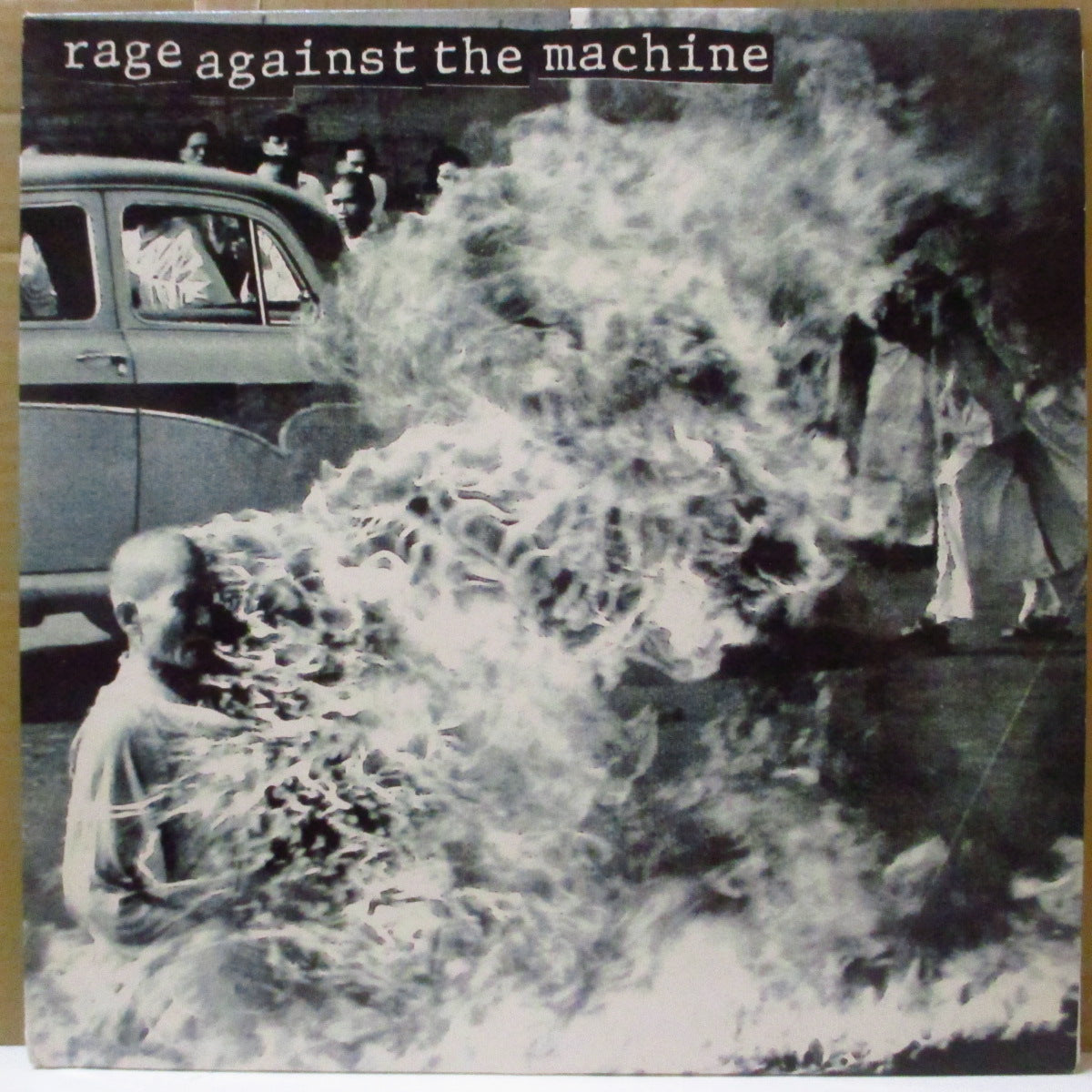 RAGE AGAINST THE MACHINE (レイジ・アゲインスト・ザ・マシーン) - S.T. <1st> (UK '99 再発180グラム重量 LP+インサート) '92年1stアルバム