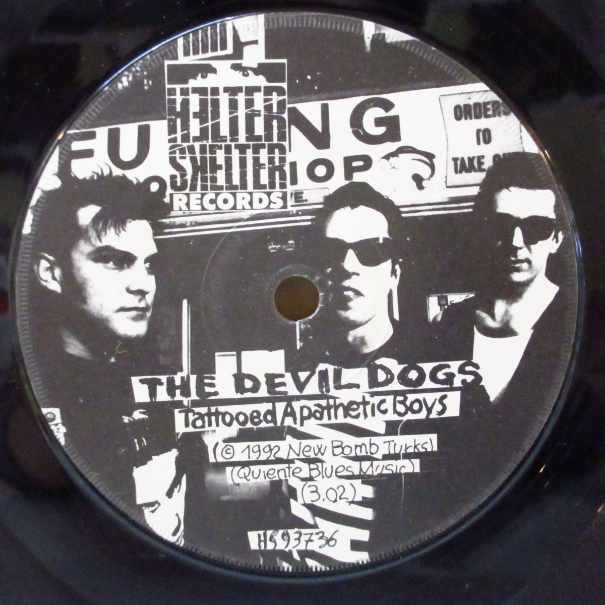 DEVIL DOGS, THE/ NEW BOMB TURKS (デヴィル・ドッグス / ニュー・ボム・タークス) - Tattooed Apathetic Boys (Italy オリジナル 7インチ+マットソフト紙二つ折りジジャケ)