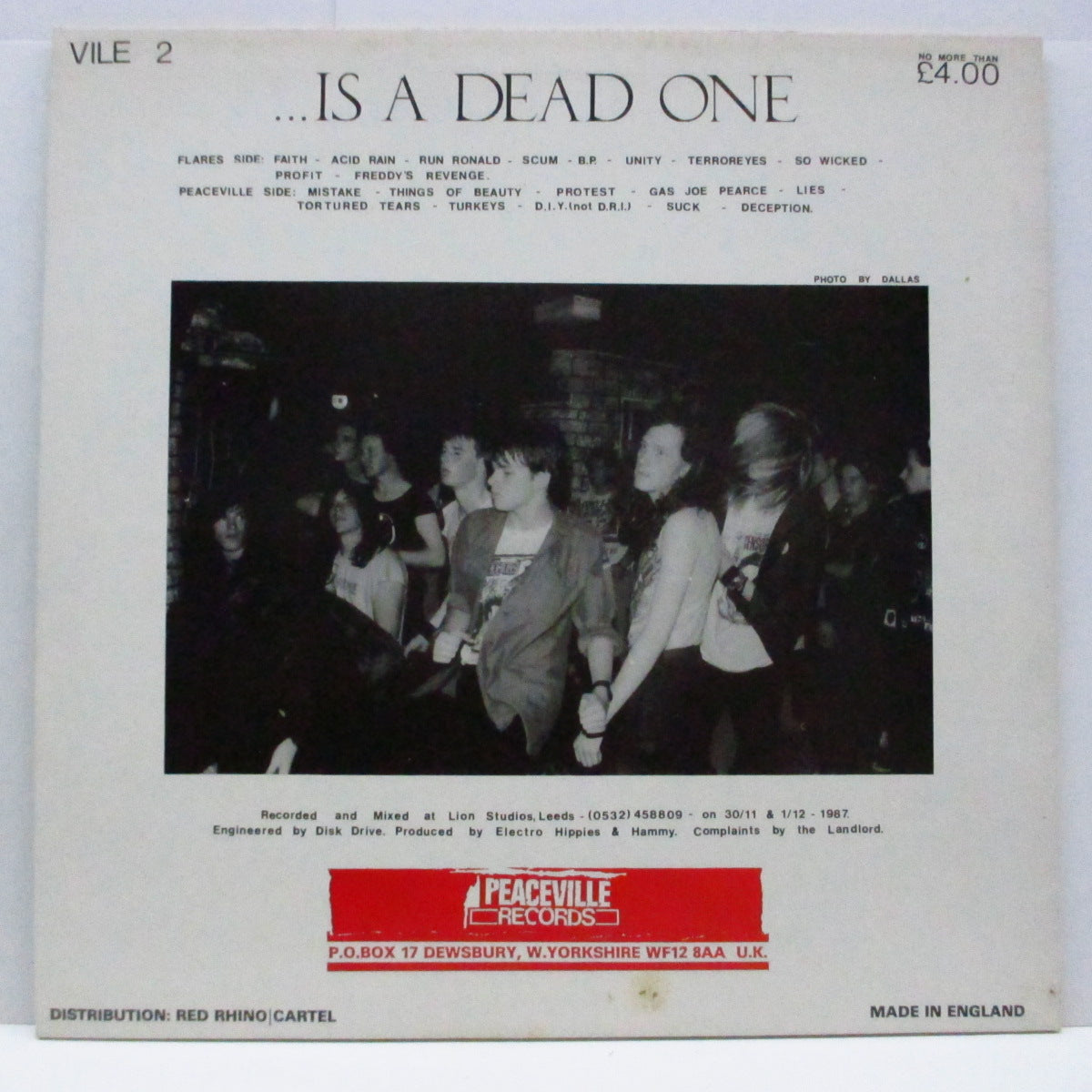 ELECTRO HIPPIES (エレクトロ・ヒッピーズ) - The Only Good Punk Is A Dead One (UK オリジナル「黒盤」LP+インサート/ステッカー付き白ジャケ)