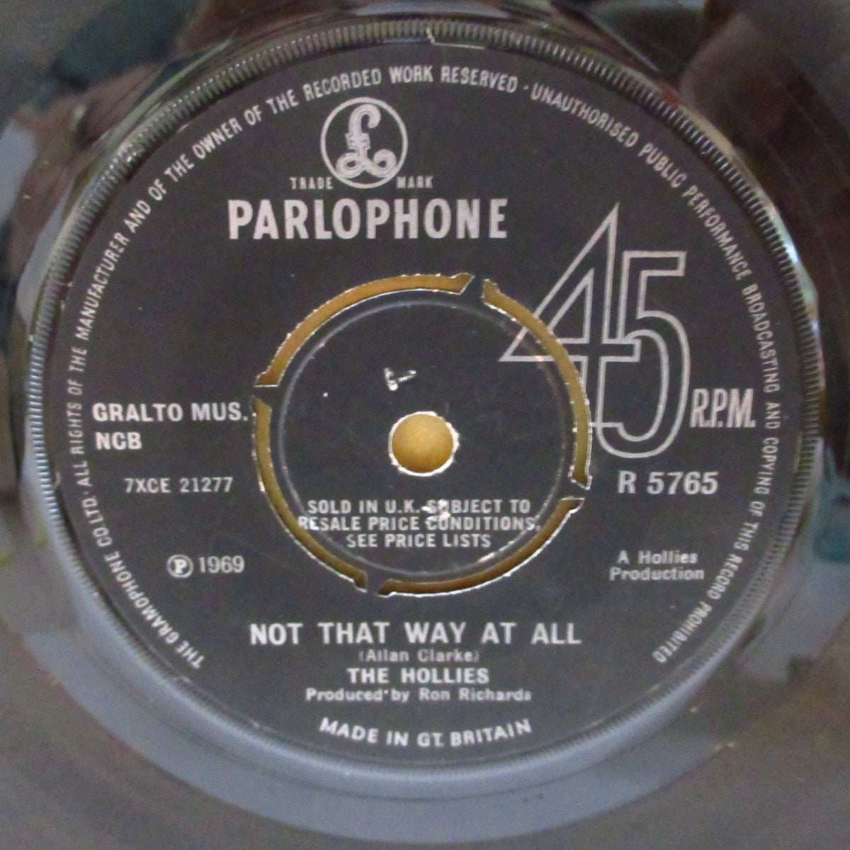 HOLLIES (ホリーズ) - Sorry Suzanne (UK '69 オリジナル「ラウンドセンター」 7インチ+カンパニースリーブ付き)