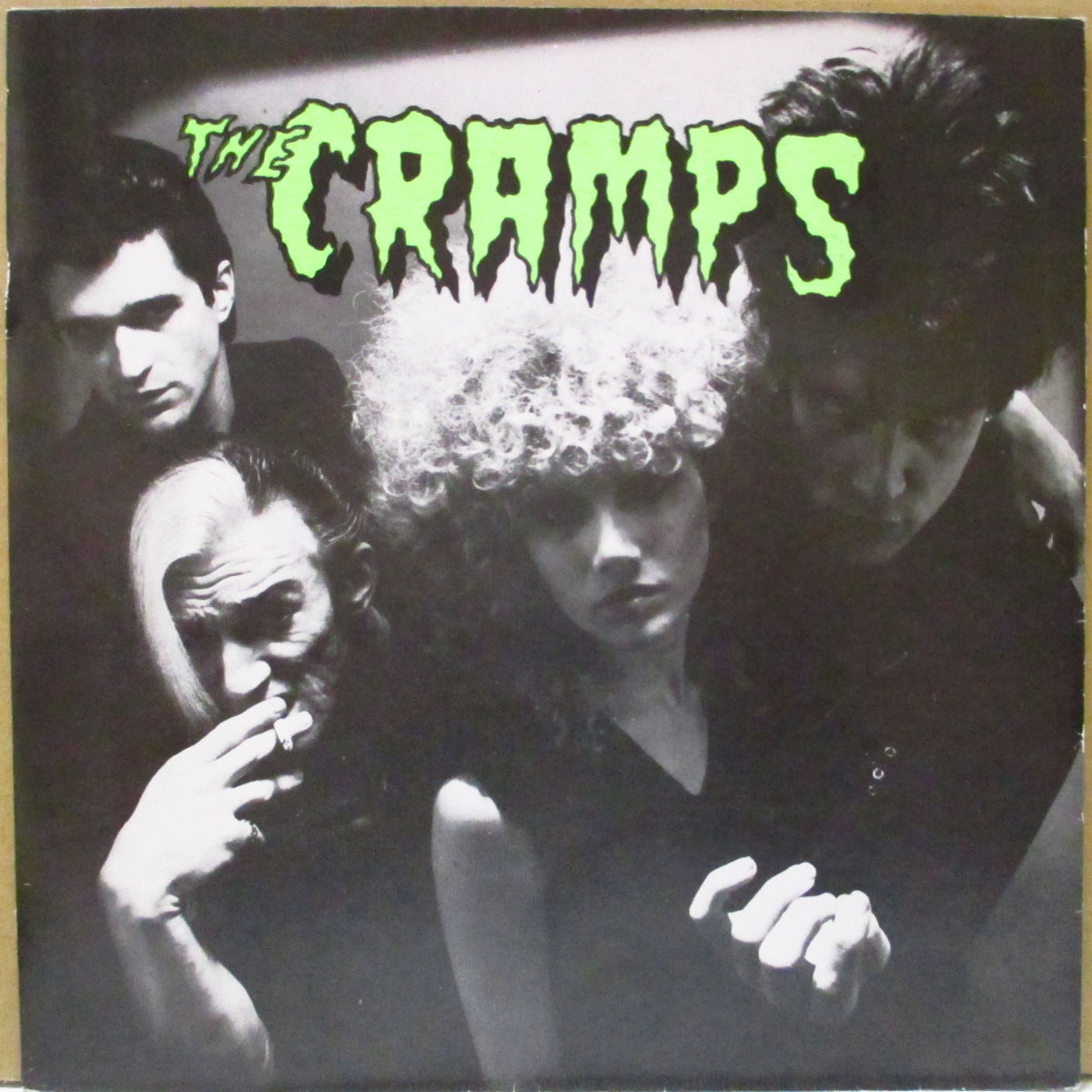 CRAMPS (クランプス) - Fever / Garbageman(UK 初回「発禁スリーブ」)ジャケのみの販売です