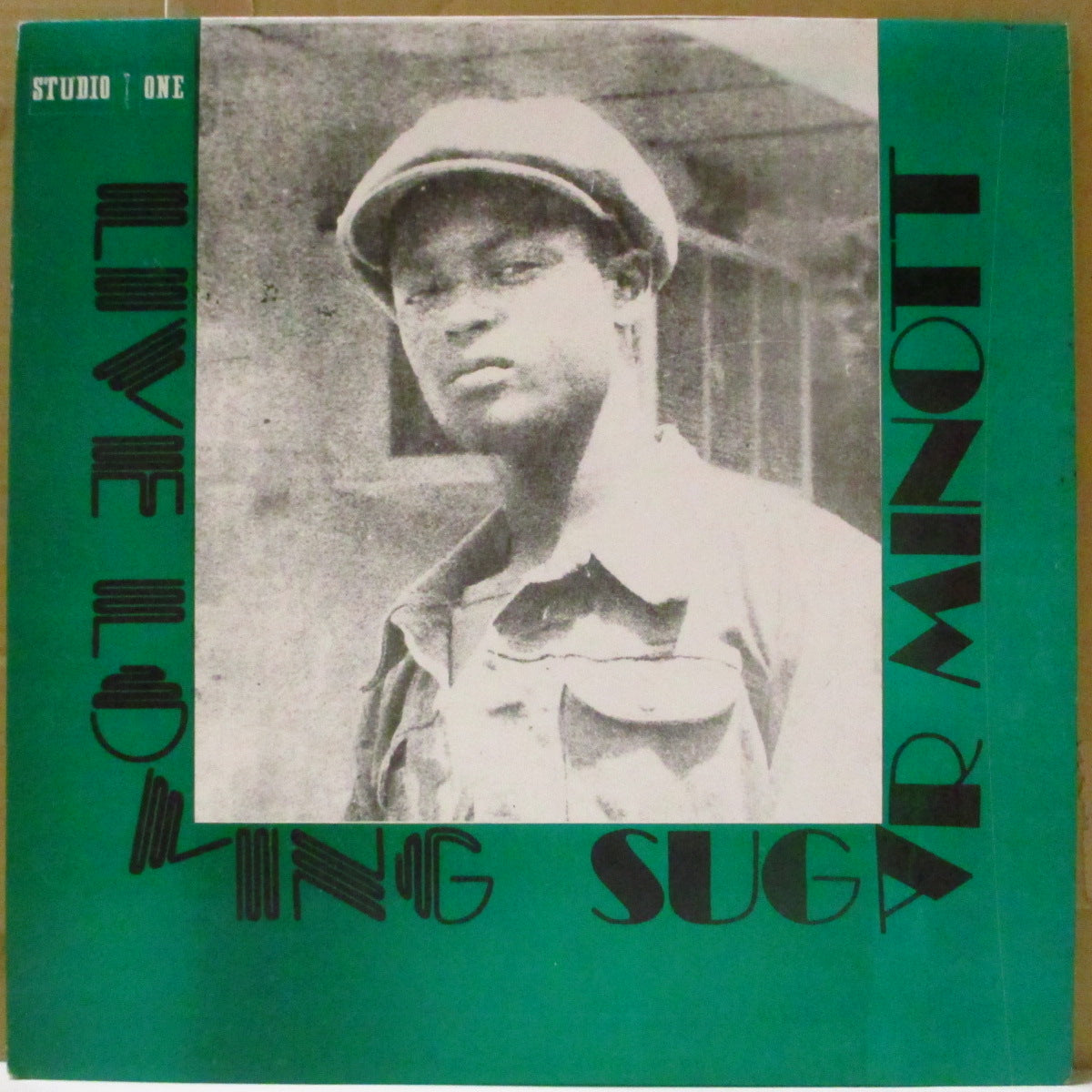 SUGAR MINOTT (シュガー・マイノット) - Live Loving (US '90s 再発13曲入り「白ラベ」 LP/「13曲表記A1曲名ミスプリント」光沢緑ジャケ)