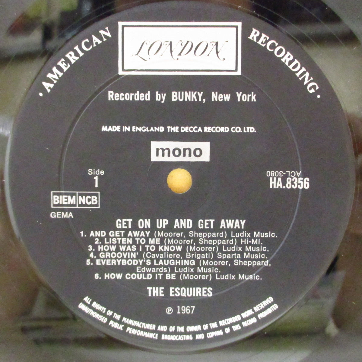 ESQUIRES, THE (ザ・エスクワイアーズ) - Get On Up And Get Away (UK '67 オリジナル・モノラル LP/表面コーティング・ジャケ) 名作1stアルバム!