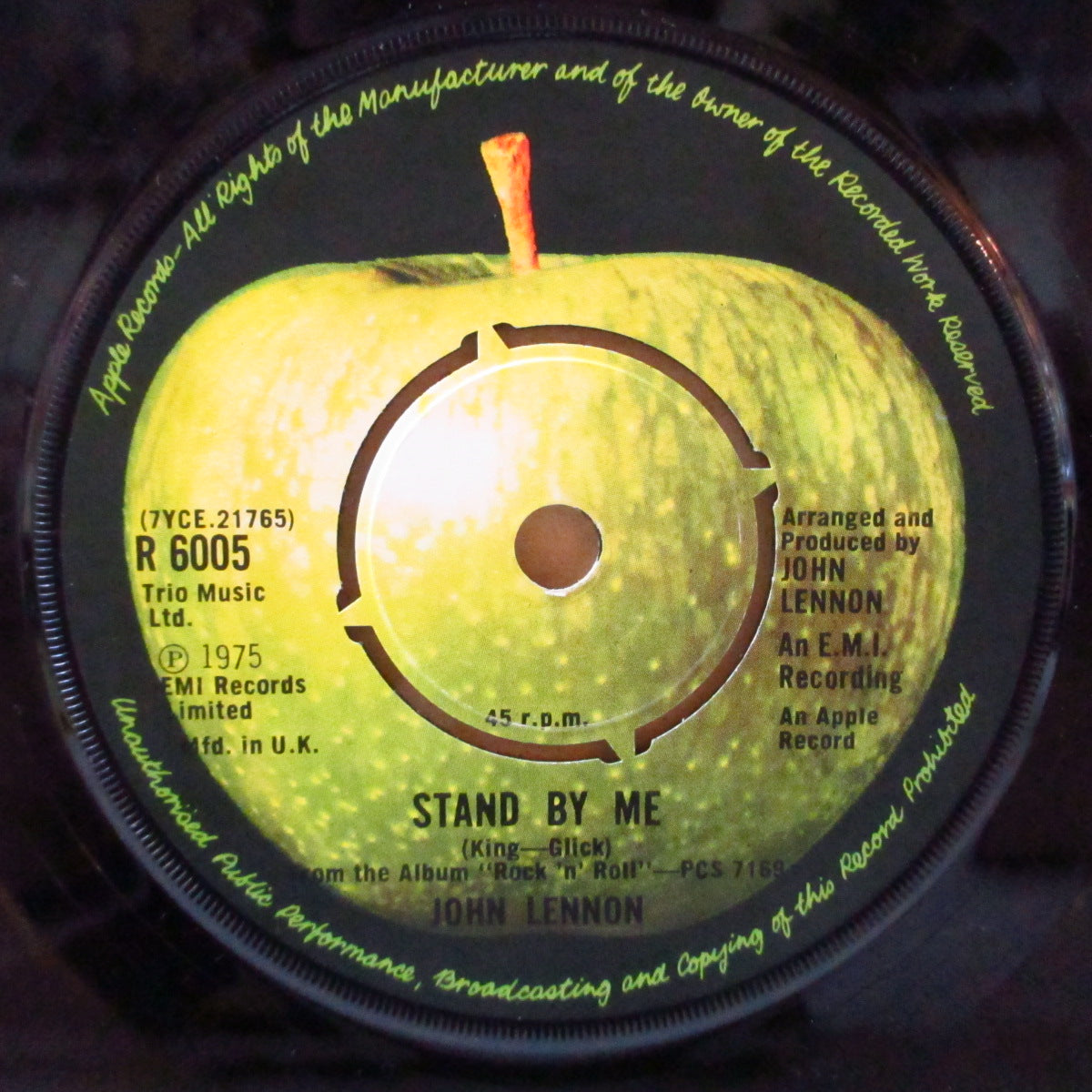 JOHN LENNON (ジョン・レノン) - Stand By Me (UK '75 オリジナル「ラウンドセンター」7インチ+プレーンダイカット黒スリーブ)