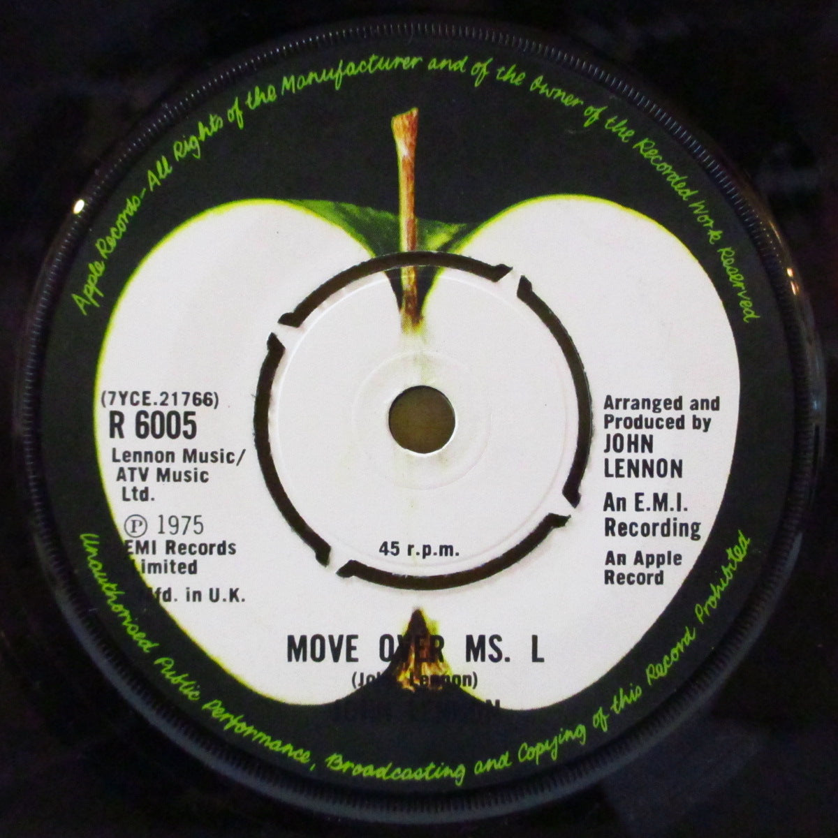 JOHN LENNON (ジョン・レノン) - Stand By Me (UK '75 オリジナル「ラウンドセンター」7インチ+プレーンダイカット黒スリーブ)