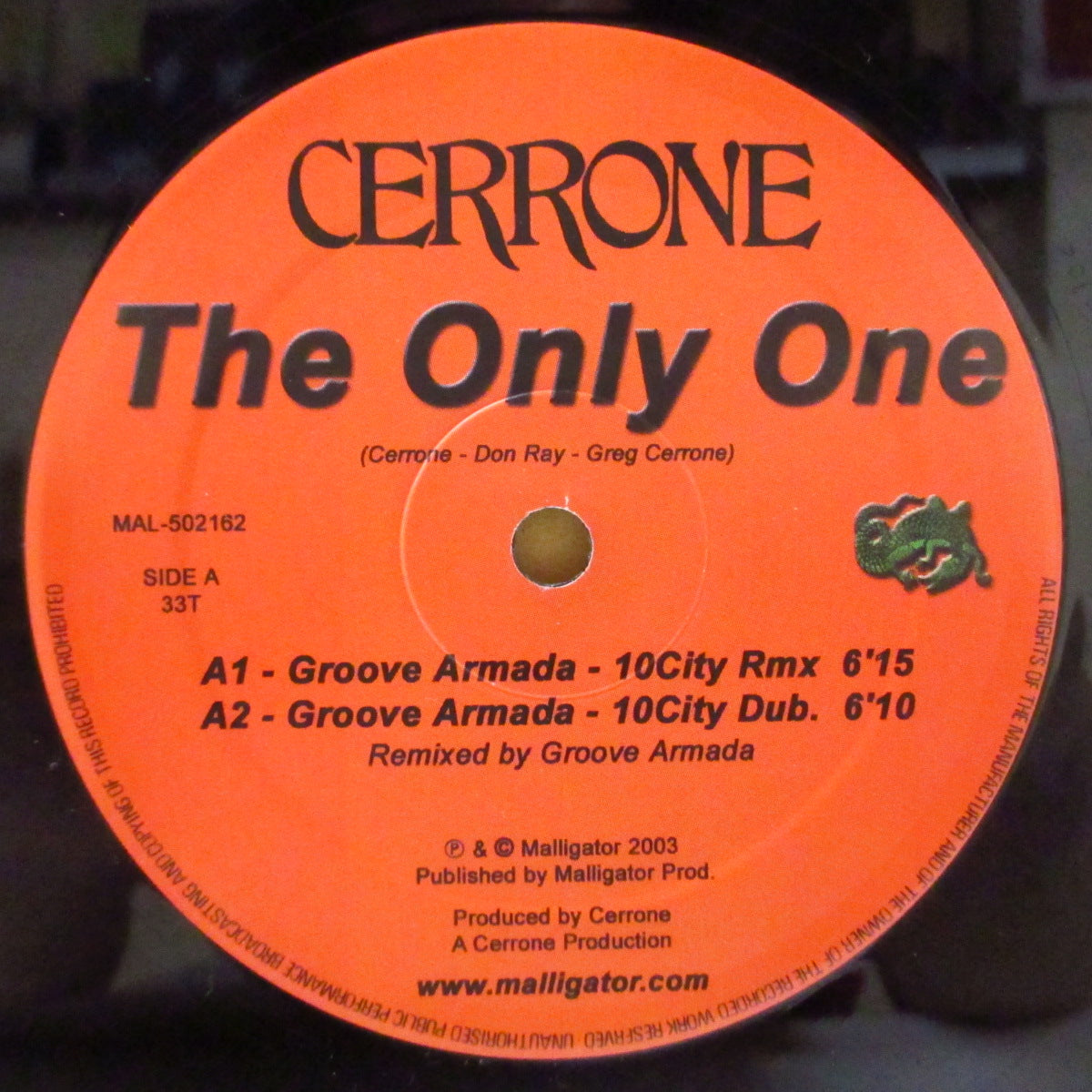 CERRONE (セローン) - The Only One - Remixed By Groove Armada (UK '03 オリジナル33回転4曲入り 12インチ/レアステッカー付き光沢ダイカットスリーブ)
