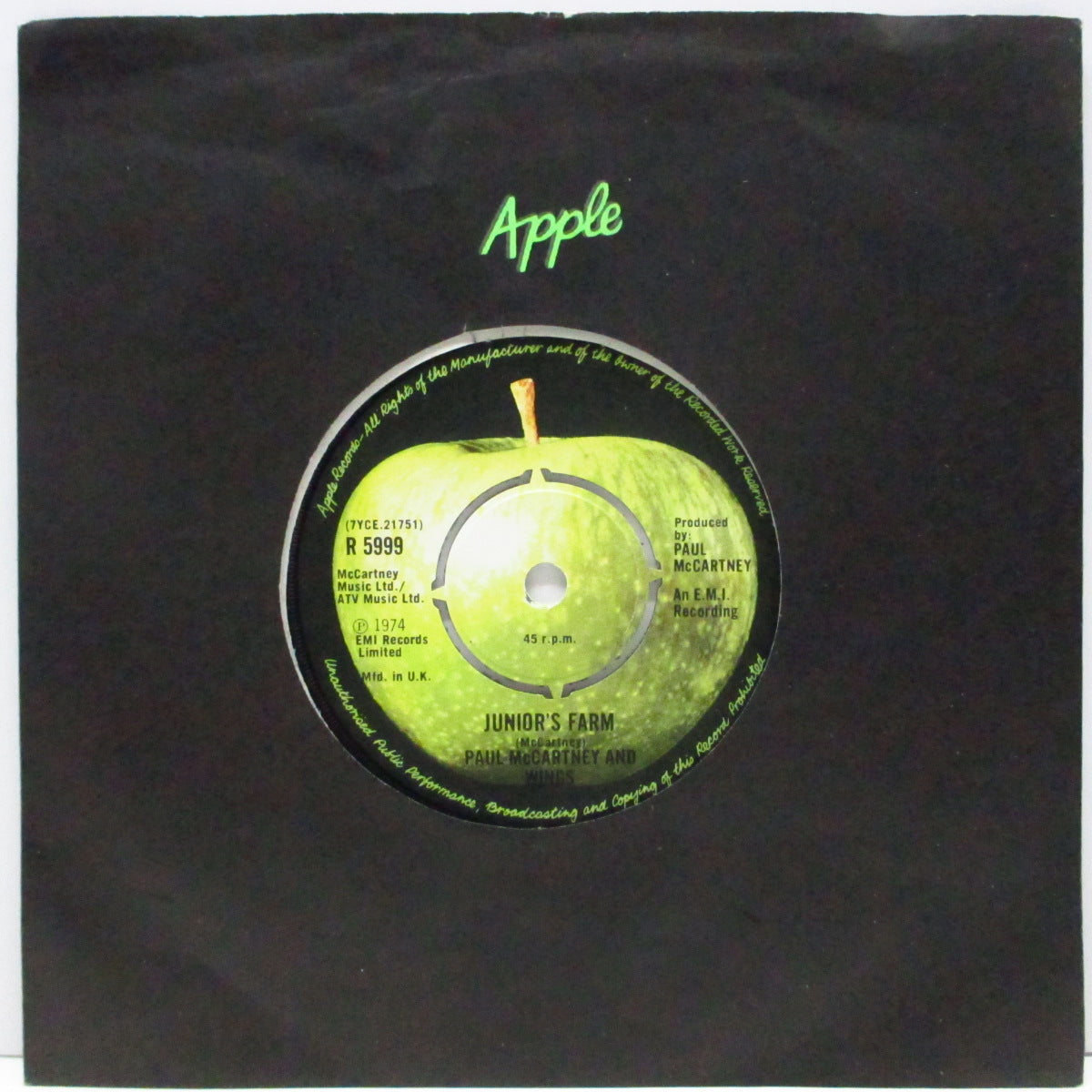 PAUL McCARTNEY & WINGS (ポール・マッカートニー & ウイングス) - Junior's Farm (UK オリジナル「ラウンドセンター」7"+「アップルロゴ入」黒カンパニースリーブ)