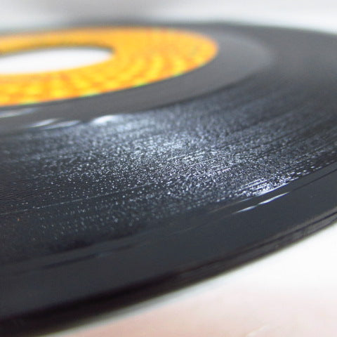 ESQUIRES (エスクァイアーズ) - And Get Away (Orig)