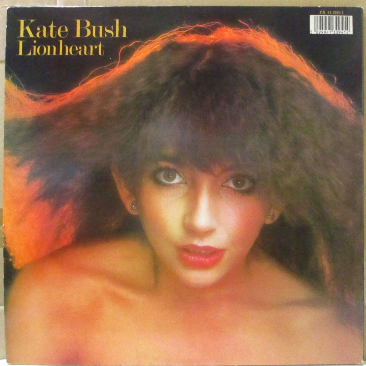 KATE BUSH (ケイト・ブッシュ) - Lionheart (UK '85 Fame社再発 LP+バーコード付き見開きジャケ)