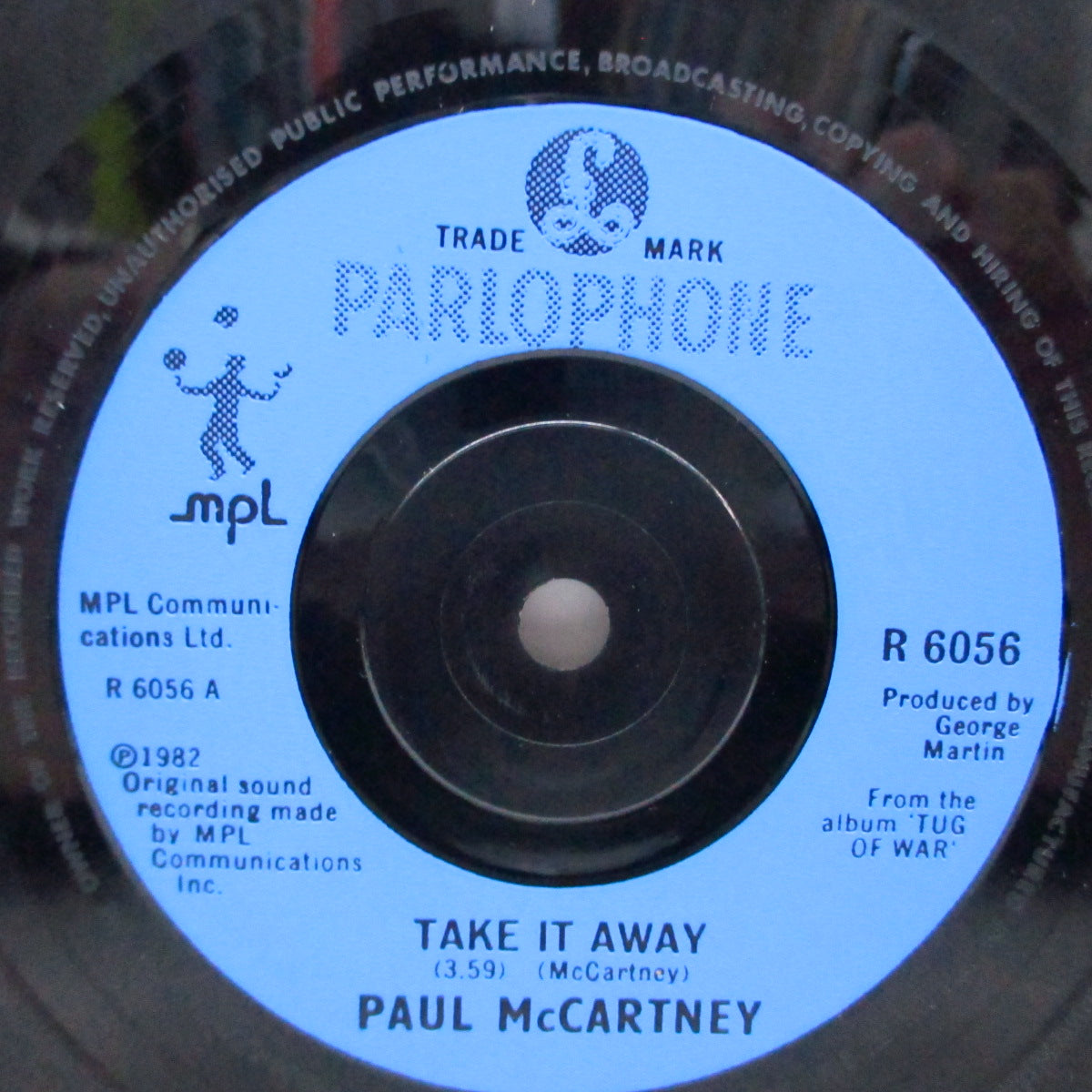 PAUL McCARTNEY (ポール・マッカートニー) - Take It Away (UK オリジナル「青プララベ、ソリッドセンター」7"+光沢固紙ジャケ)
