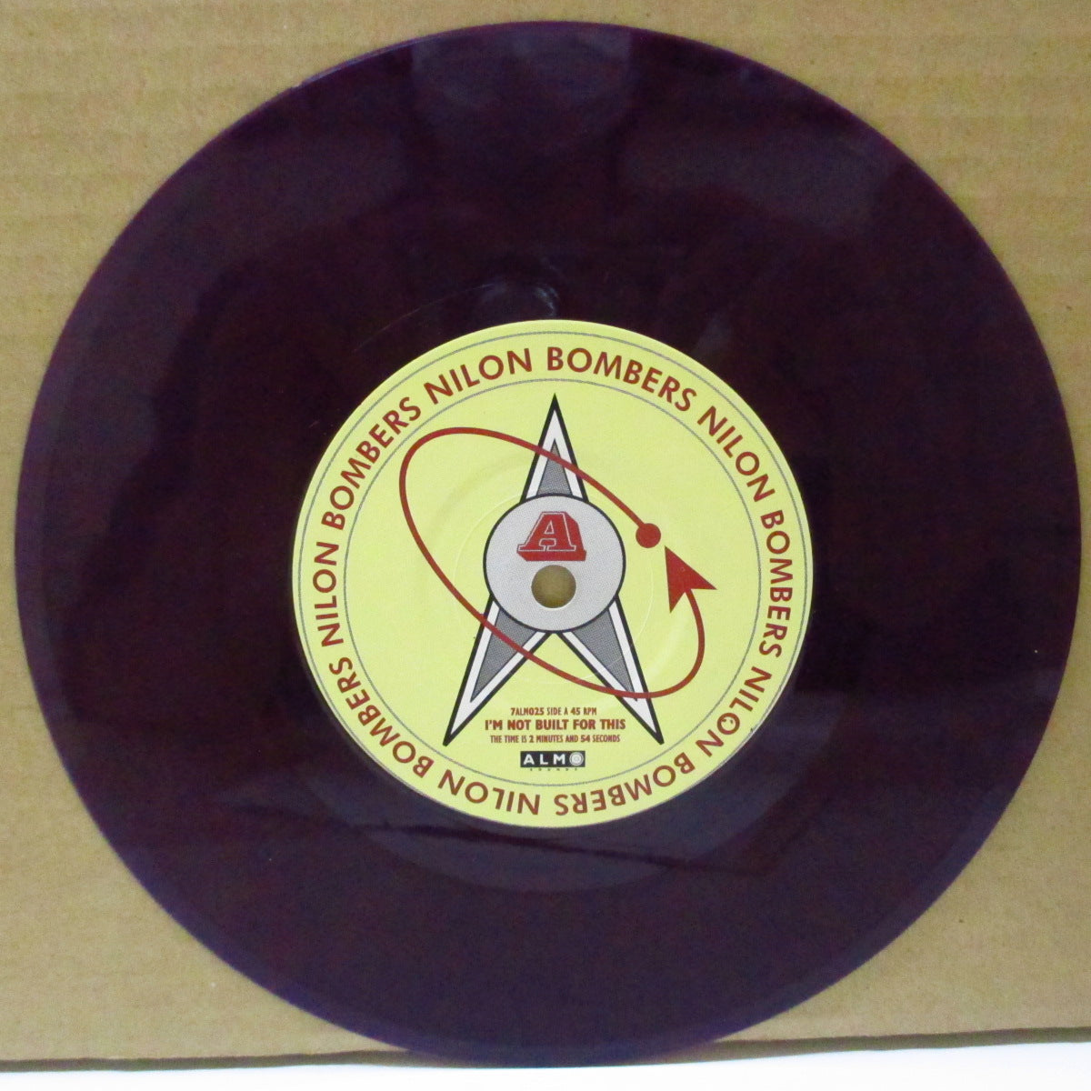 NILON BOMBERS (ナイロン・ボンバーズ) - I'm Not Built For This (UK Limited Purple Vinyl 7"/Stickered PS)