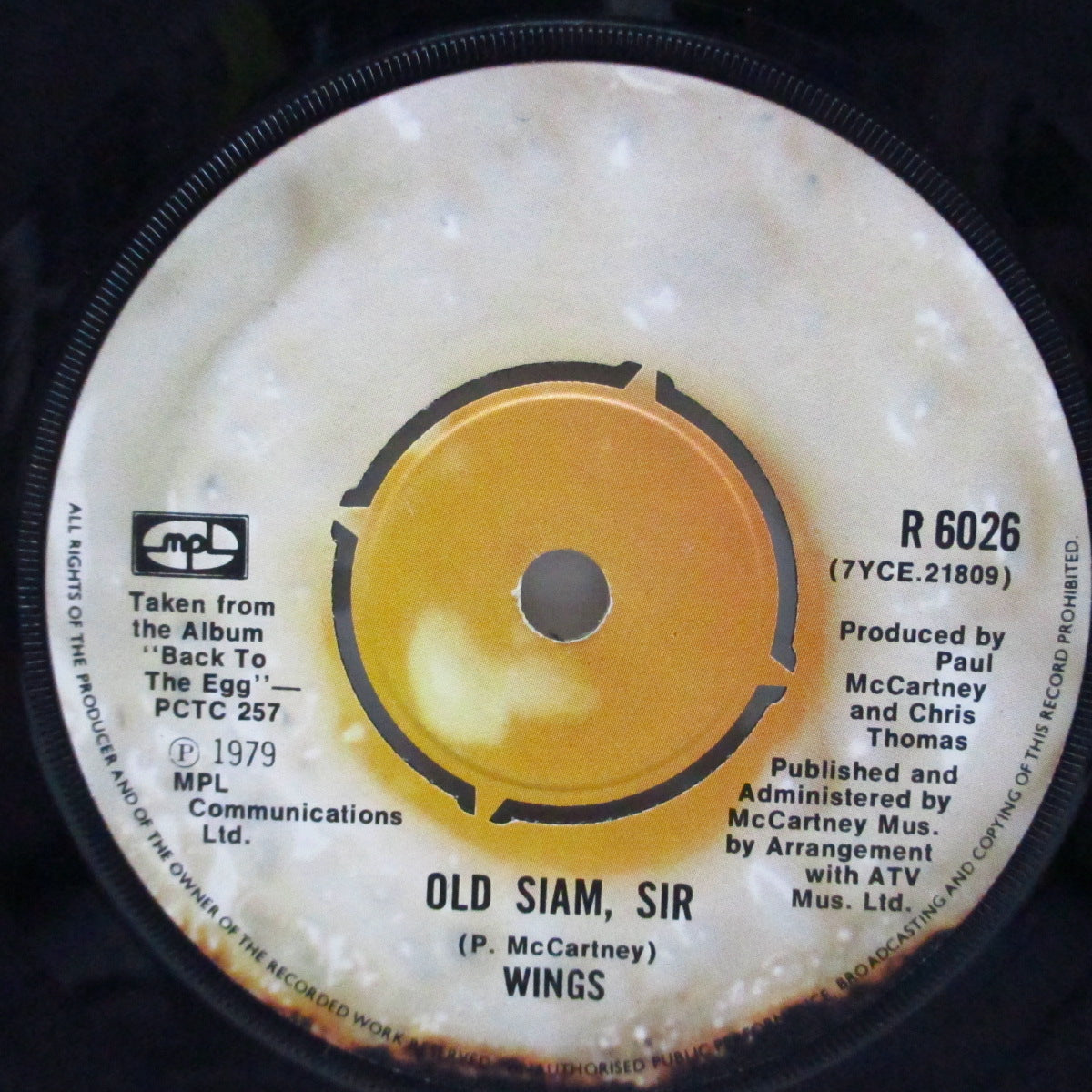 PAUL McCARTNEY & WINGS (ポール・マッカートニー & ウイングス) - Old Siam, Sir (UK オリジナル「ラウンドセンター」7"+ダイカット光沢固紙ジャケ)