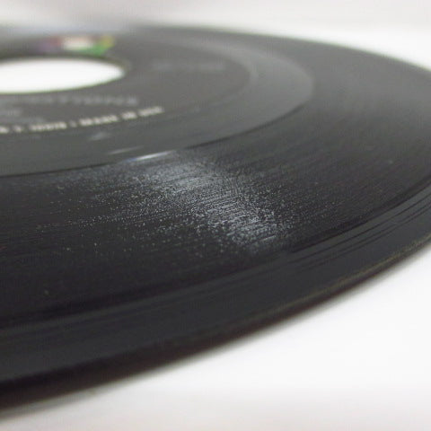 B.B.KING - Ask Me No Questions / Hummingbird