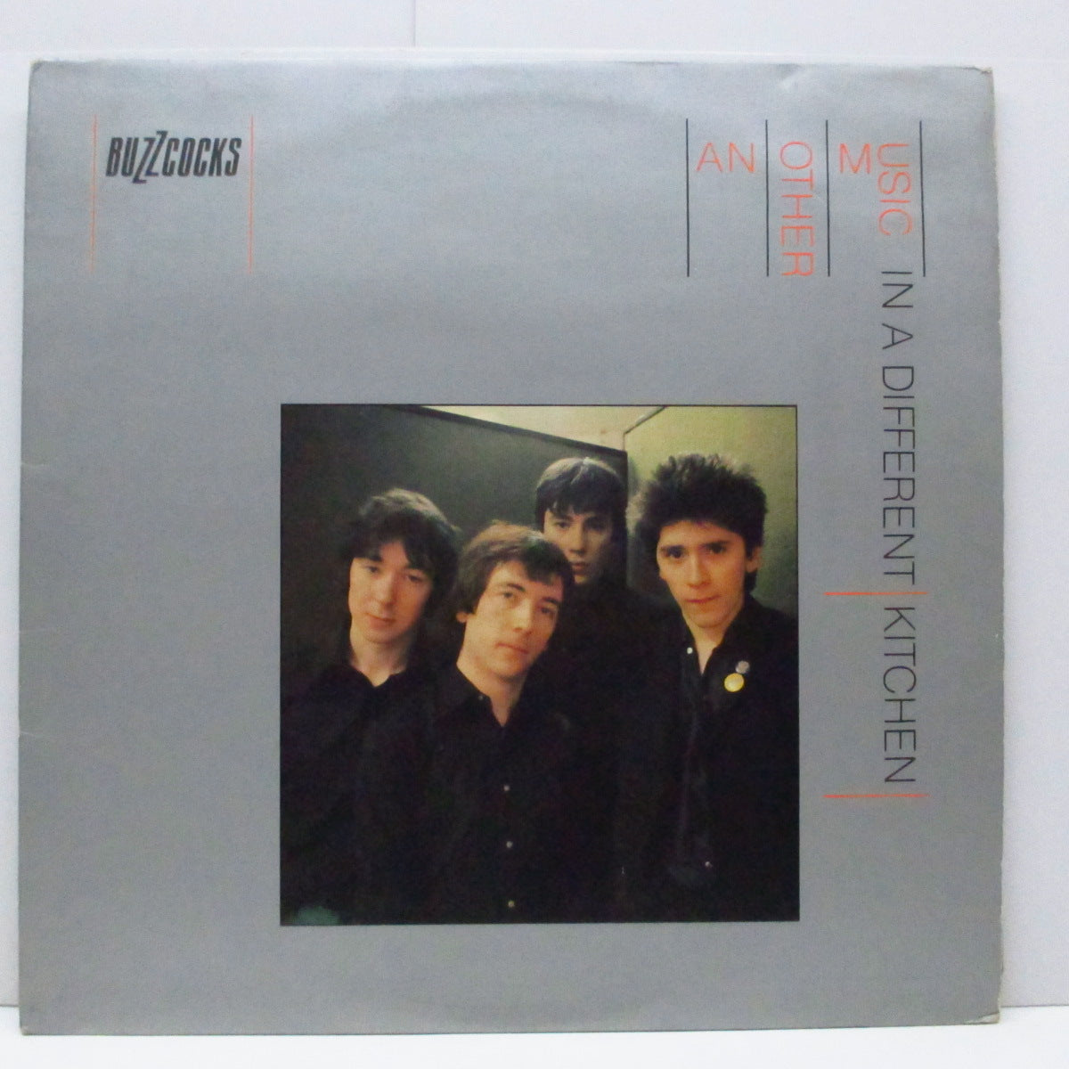 BUZZCOCKS (バズコックス) - Another Music In A Different Kitchen (UK オリジナル LP+ブラックインナー、再販バッグ)
