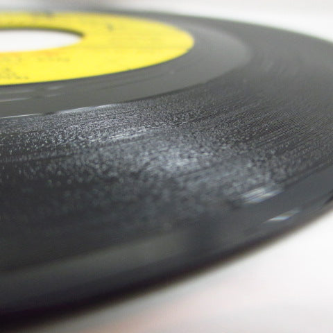 ARTISTICS-Hard To Carry On (Promo)