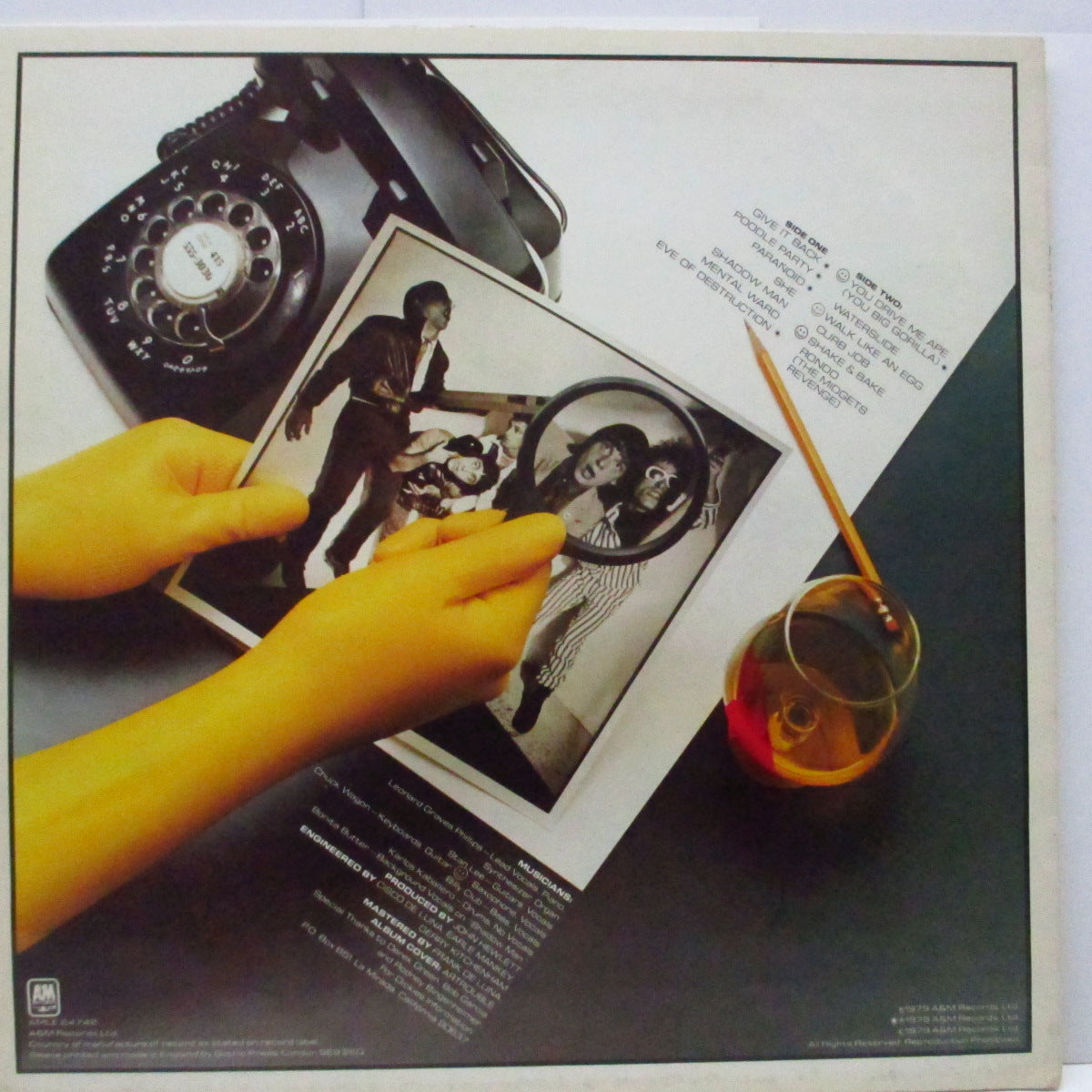 DICKIES, THE (ディッキーズ) - The Incredible Shrinking (UK オリジナル限定「クリア・イエローヴァイナル」LP/ステッカー2枚付ジャケ)