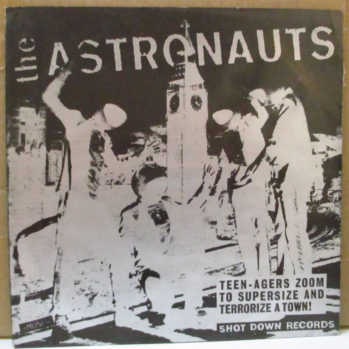 ASTRONAUTS, THE (ジ・アストロノーツ) - War Of The Satellites + 2 (German Ltd.Mono Purple Vinyl 7")