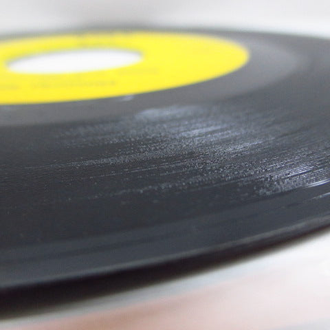 TROPHIES (トロフィーズ) - Walking The Dog (Orig)