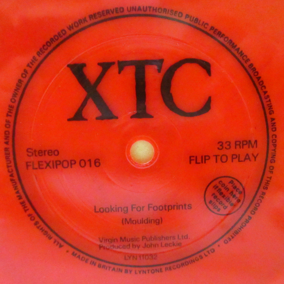 XTC (エックスティーシー) - Looking For Footprints (UK オリジナル・レッドフレキシ 7インチ)