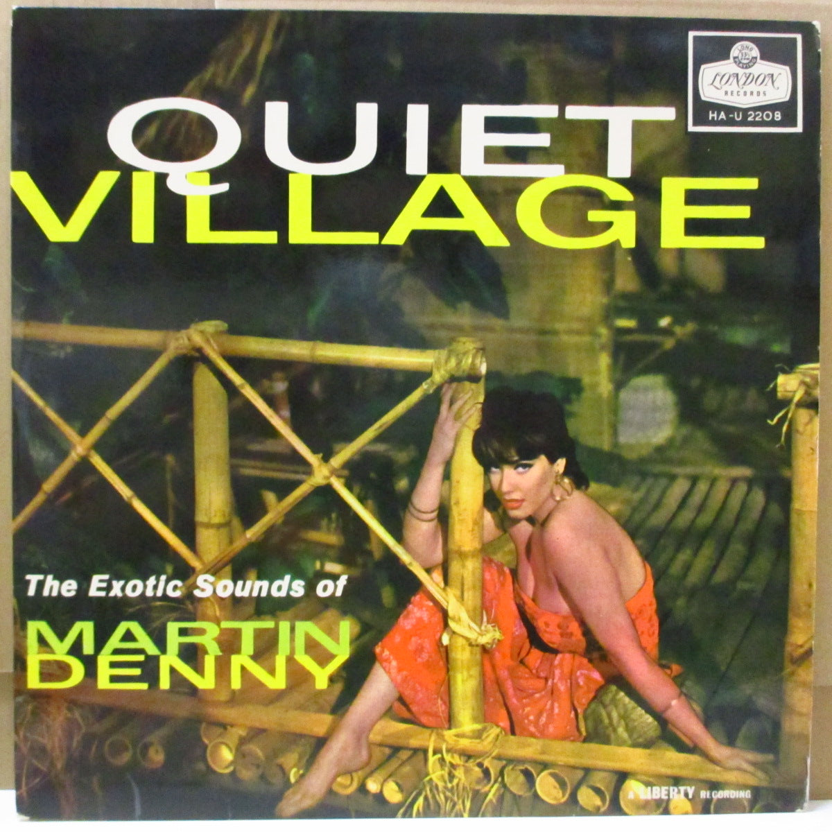 MARTIN DENNY (マーティン・デニー) - Quiet Village (UK オリジナル・モノラル LP/表面コーティング2面折り返しジャケ)