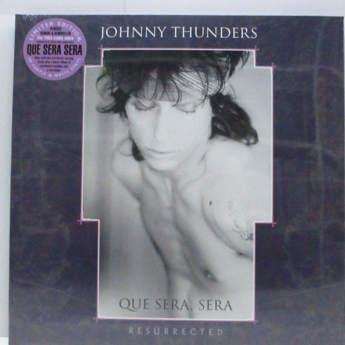 JOHNNY THUNDERS (ジョニー・サンダース) - Que Sera, Sera : Resurrected (EU-US 1,400枚限定再発「RSD 2019」パープル&ホワイトヴァイナル 2xLP+インサート/見開ジャケ「廃盤 New」)