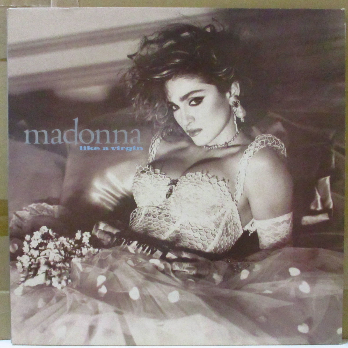 MADONNA (マドンナ) - Like A Virgin (UK '85 再発 LP+固紙インナー)