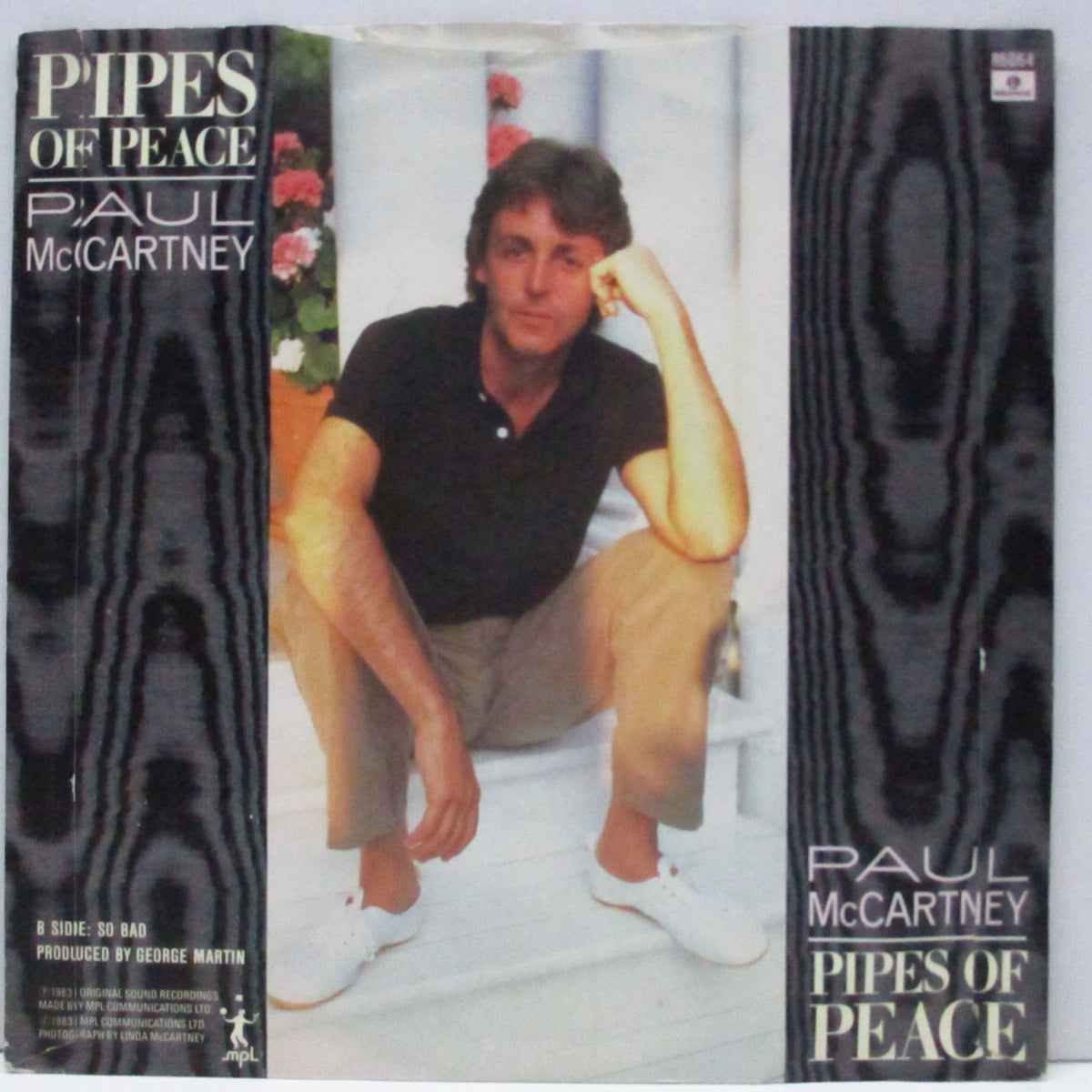 PAUL McCARTNEY (ポール・マッカートニー) - Pipes Of Peace (UK オリジナル「黒紙ラベ、フラットセンター」7"+マット・ソフト紙ジャケ)