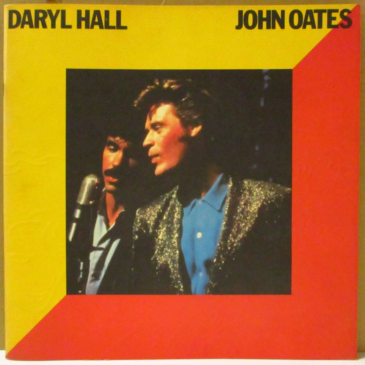 DARYL HALL & JOHN OATES (ダリル・ホール&ジョン・オーツ)  - '84 Japan Tour Programm (Japan '84 オリジナル プログラム・パンフレット)