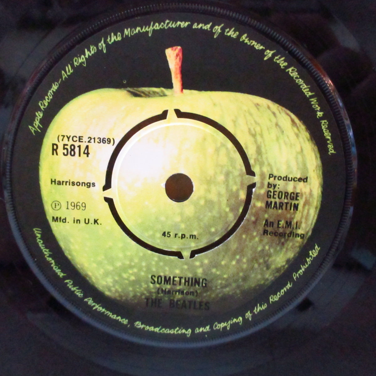 BEATLES (ビートルズ)  - Something (UK '69 オリジナル「ライト（薄）アップル紙ラベ・ラウンドセンター」 7インチ+アップル黒ダイカットスリーブ)