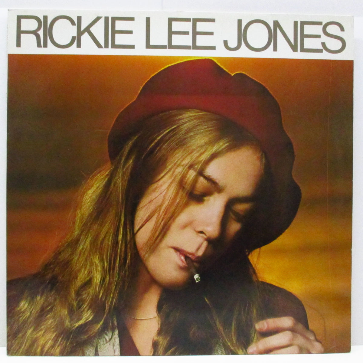 RICKIE LEE JONES (リッキー・リー・ジョーンズ)  - Rickie Lee Jones (1st) (EU 80's 再発 LP/バーコード無し光沢ジャケ）